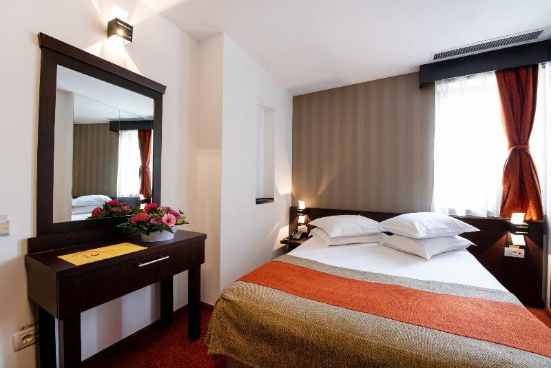 Hotel Duke Armeneasca Center - Ex Tempo